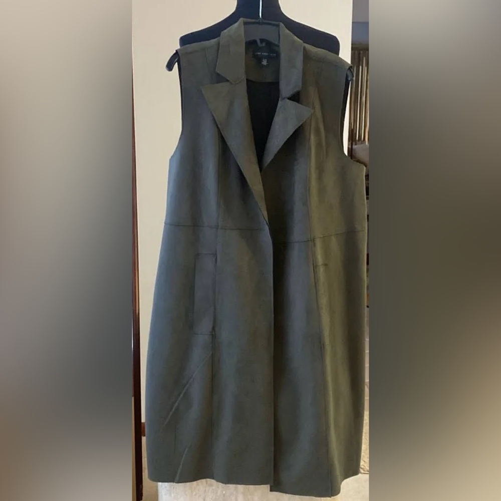 Joan Vass Women's Sleeveless green Coat